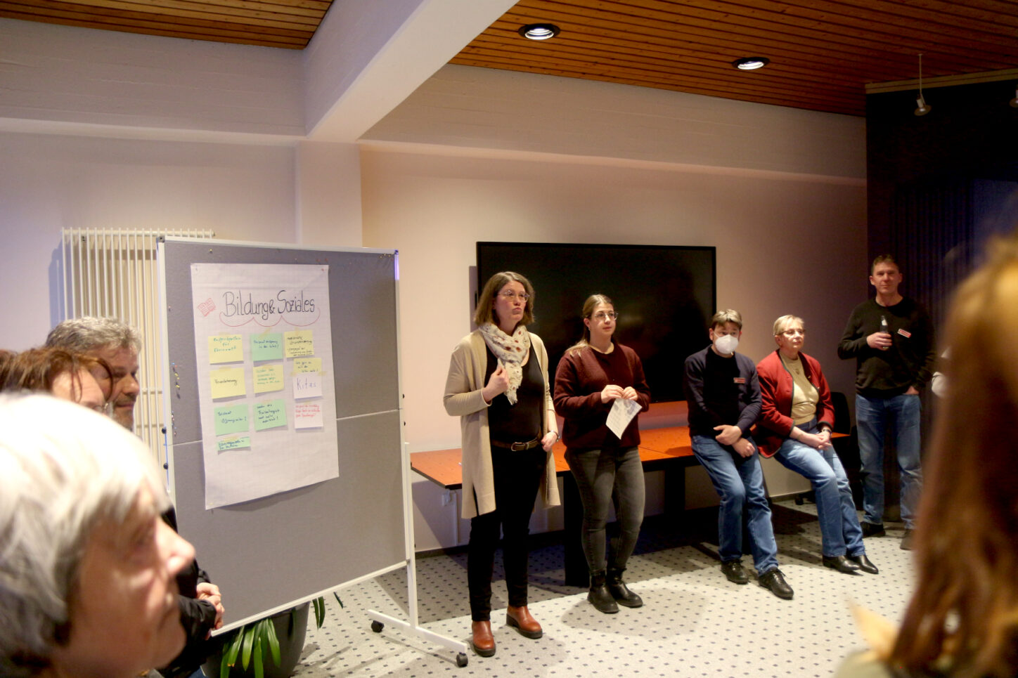 Fachbereichsleiterin Andrea Rodekamp (Mitte) leitete die Gruppe Bildung und Soziales. Foto: Thomas Dohna