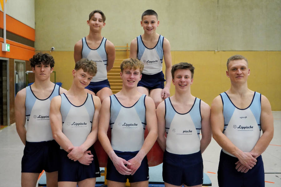 Der TuS Leopoldshöhe 2 : Dario Schmalz, Arne Fiss, Diego Rößler, Tim Apelt, Jan Zimmermann, Elias Wittenberg, Lewis Barhoumi (von links). Fotos: Privat