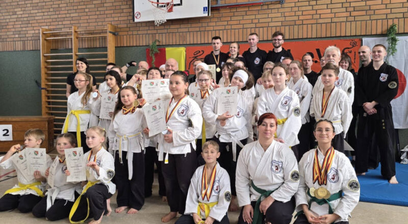 Urkunden und Medaillen wurden an die Sportlerinnen und Sportler überreicht. Foto: Privat