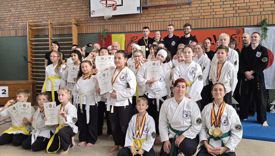 Urkunden und Medaillen wurden an die Sportlerinnen und Sportler überreicht. Foto: Privat