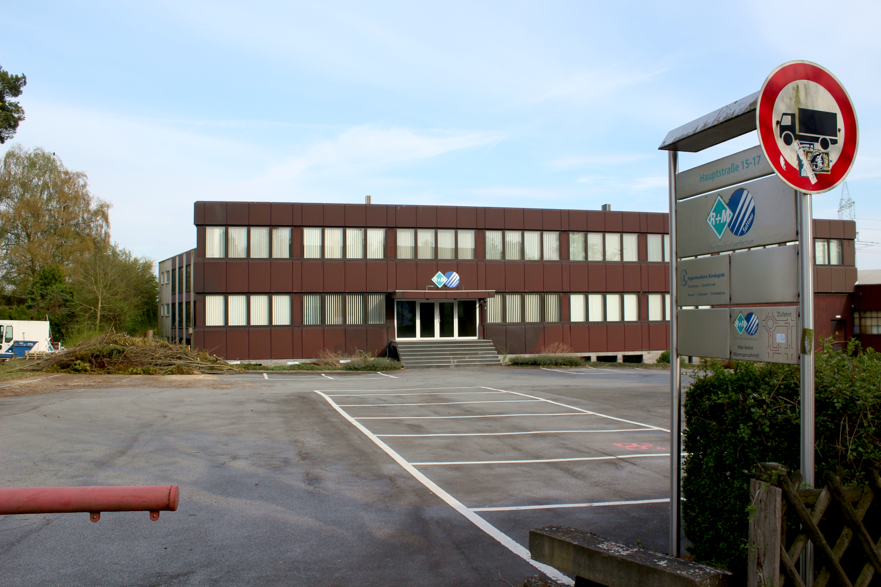 Auf dem ehemaligen Suttner-Gelände wird der neue Edeka-Markt entstehen. Foto: Thomas Dohna