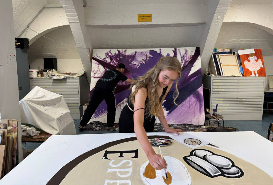 Das Vorstudium bereitet gezielt auf Studiengänge wie Freie Kunst, Kunstpädagogik, Bühnenbild, Kommunikations-, Mode- und Produktdesign, Architektur, Illustration oder Grafikdesign vor. Foto: Dietrich Schulze