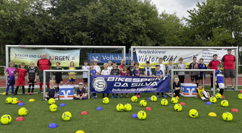 Das Abschlussbild vom sechsten Leopoldshöher Fußballcamp. Foto: Privat