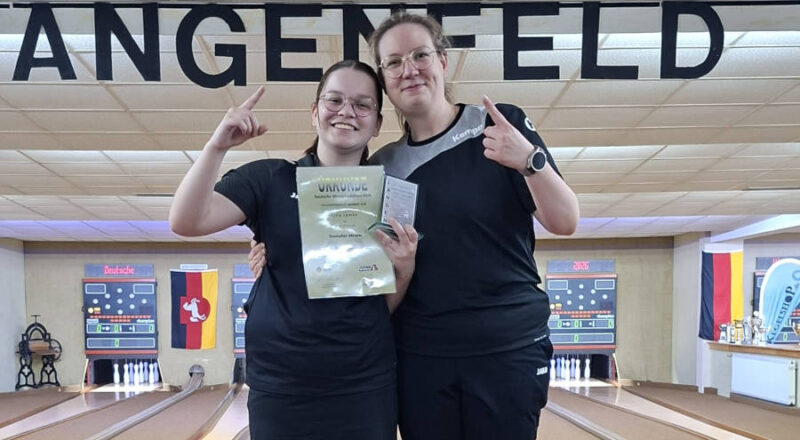Lilly Lemke mit ihrer Trainerin Christina Rähse. Foto: Privat