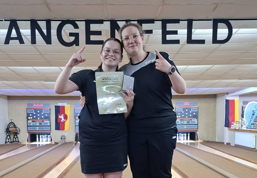 Lilly Lemke mit ihrer Trainerin Christina Rähse. Foto: Privat
