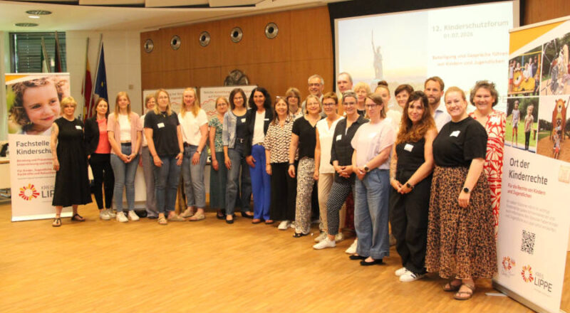 Brachten wichtige Ideen ein: Die Referentinnen und Referenten beim 12. Kinderschutzforum. Foto: Kreis Lippe