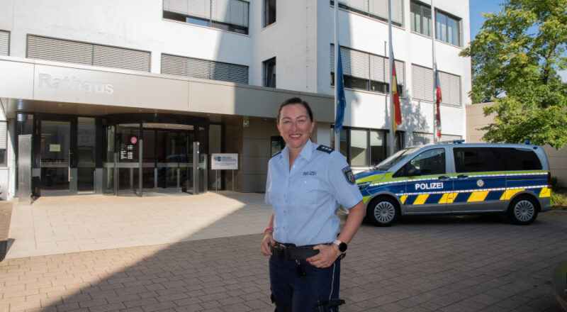 Roxana Keil-Preuß ist die neue Bezirksdienstbeamtin der Polizei in Leopoldshöhe. Foto: Polizei/Sonja Thelaner