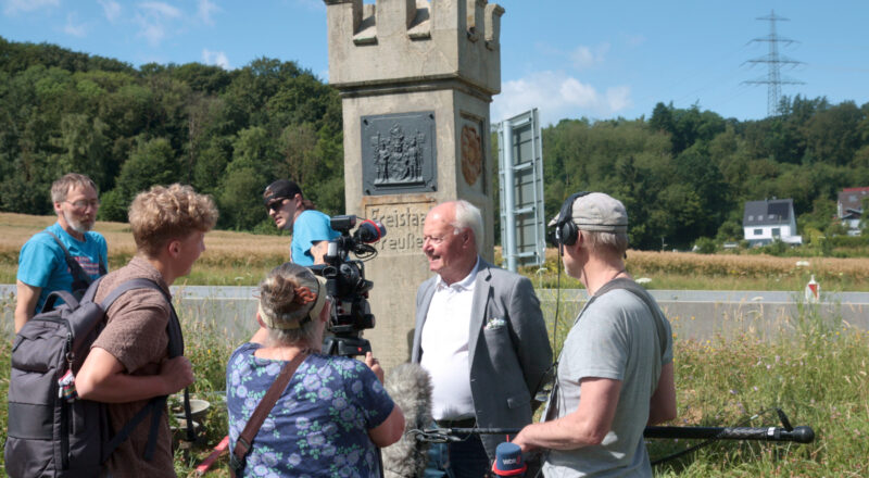 Manfred Burkamp wird vom WDR interviewt. Foto: Thomas Dohna