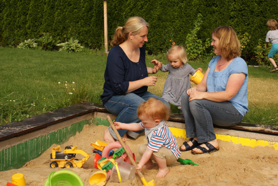 Unterstützung im Alltag: Familienpaten stehen jungen Familien zur Seite. Foto: Kreis Lippe