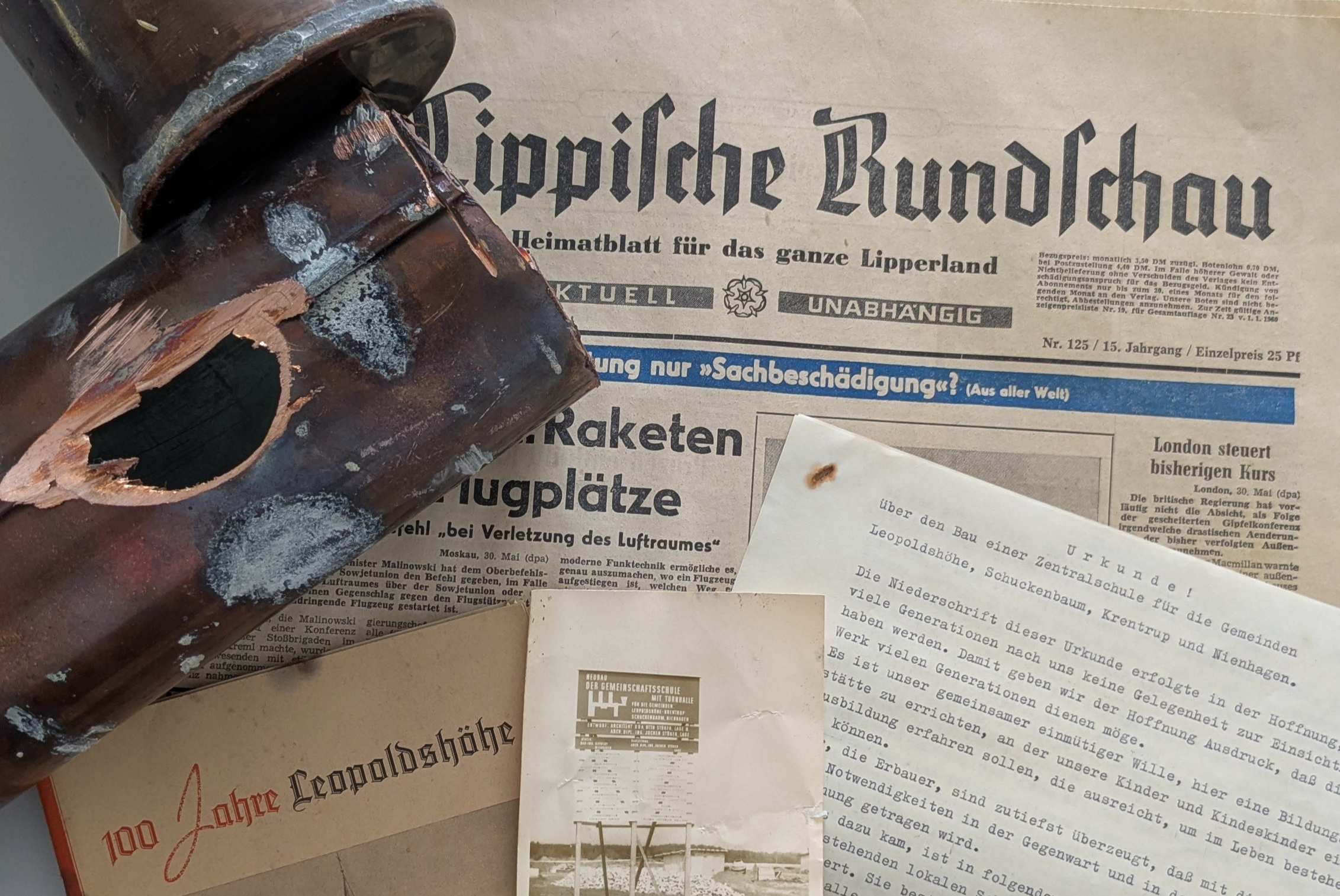 In der kupfernen Zeitkapsel fanden sich Dokumente zum Bau der Dörfergemeinschaftsschule, der heutigen Grundschule Nord. Foto: Gemeinde Leopoldshöhe