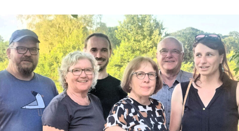 Andreas Puchert (von links), Birgit Kampmann, Olivier Bertrand, Cornelia Schweiger, Jürgen Busch und Susann Gottwald sind der Vorstand der Leopoldshöher Grünen. Foto: privat