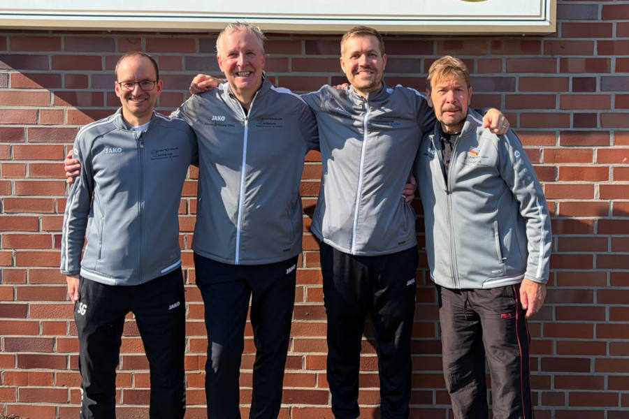 Simon Gries, Manfred Lammert, Marvin Lammert und Udo Bchwald. 2. Mannschaft des SKV Greste-Lage mit (von links) Simon Gries, Manfred Lammert, Marvin Lammert und Udo Buchwald. Foto: Privat