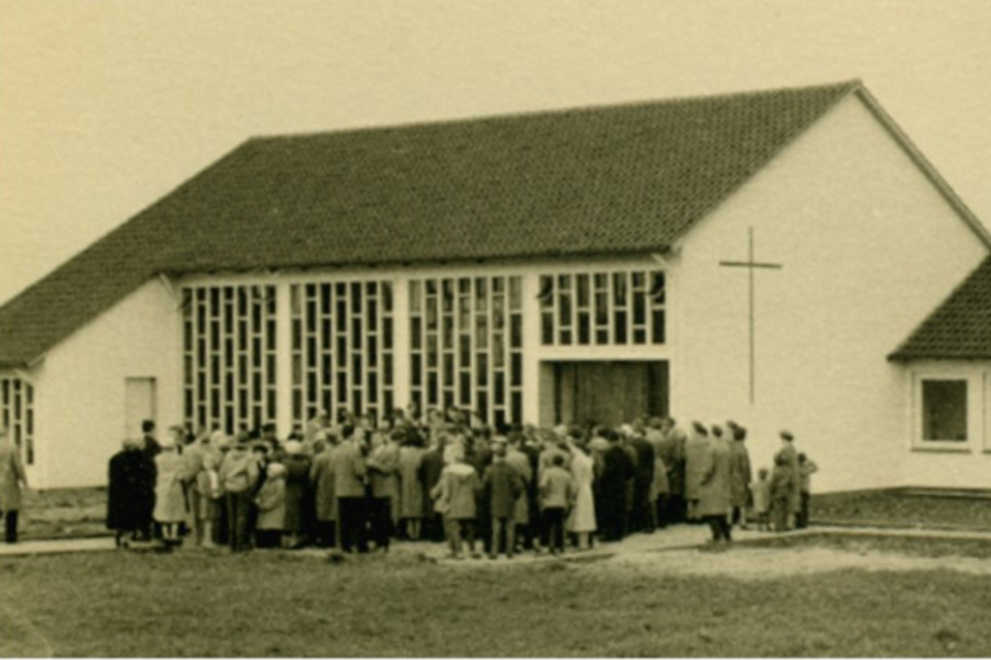 1960 haben die Mennoniten ihre Kirche in Bechterdissen eingeweiht. Foto: Mennonitengemeinde Bechterdissen